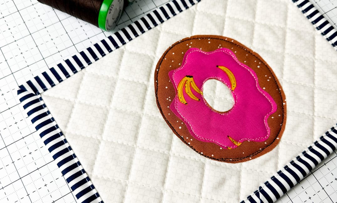 Easy Raw Edge Applique Mug Rug