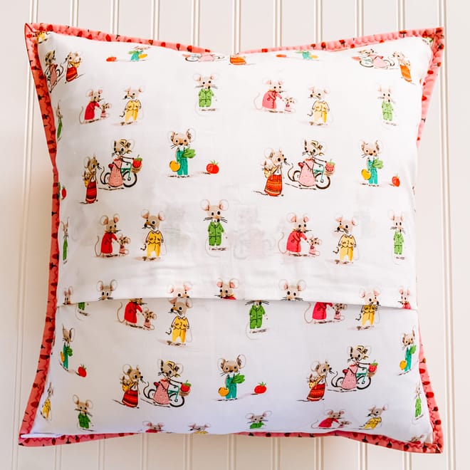 Image of: How to make an envelope back throw pillow cover closure