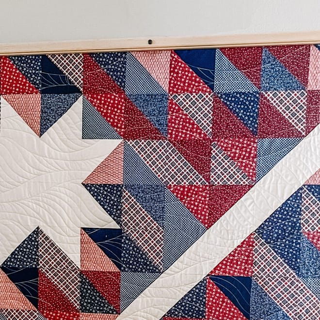 Image of: Lobo and Llama Wooden Quilt Display Hanger